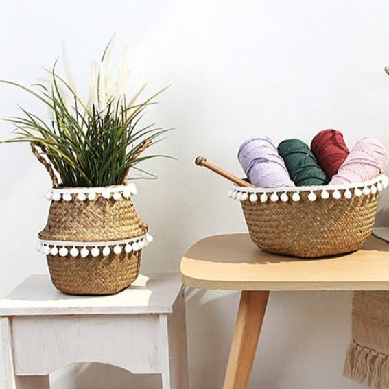 Cache-pot/panier en osier "Guirlandes de boules blanches"