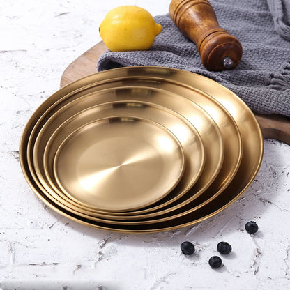 Plat, assiette dorée