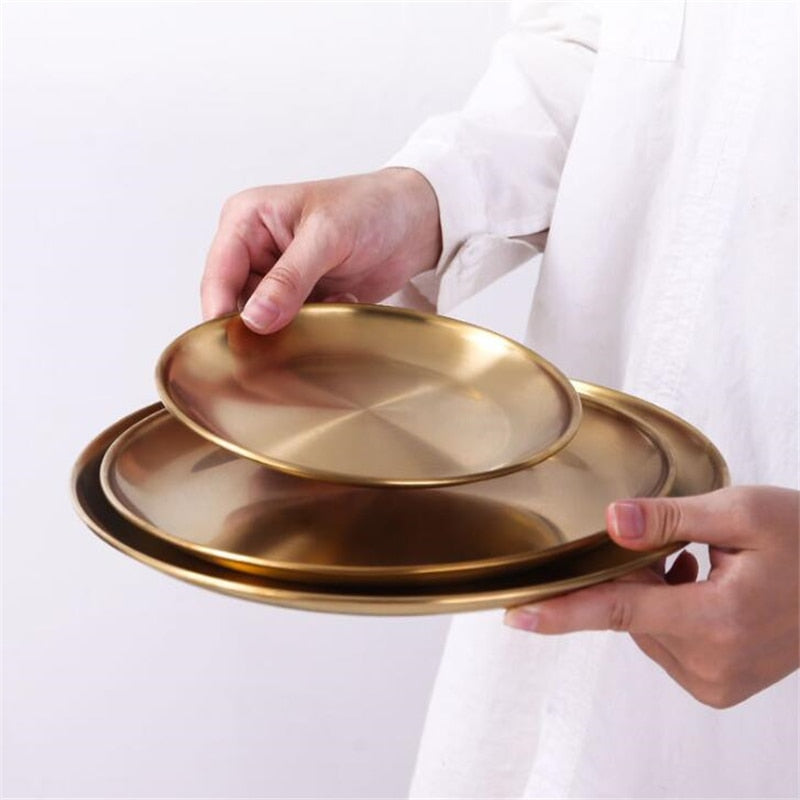 Plat, assiette dorée