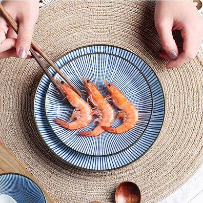 Assiettes à motif minimaliste