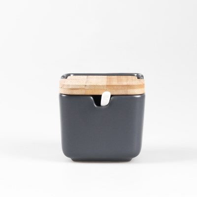 Ensemble de pots colorés en céramique