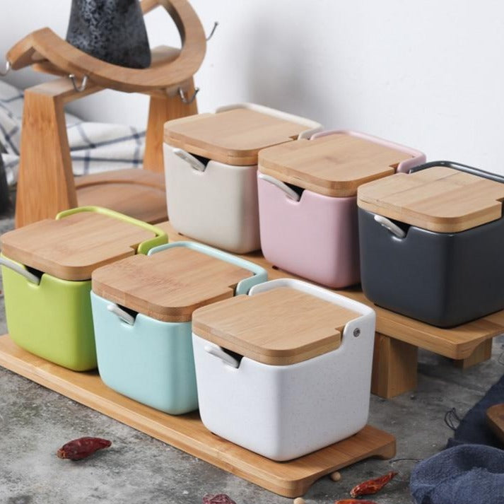 Ensemble de pots colorés en céramique